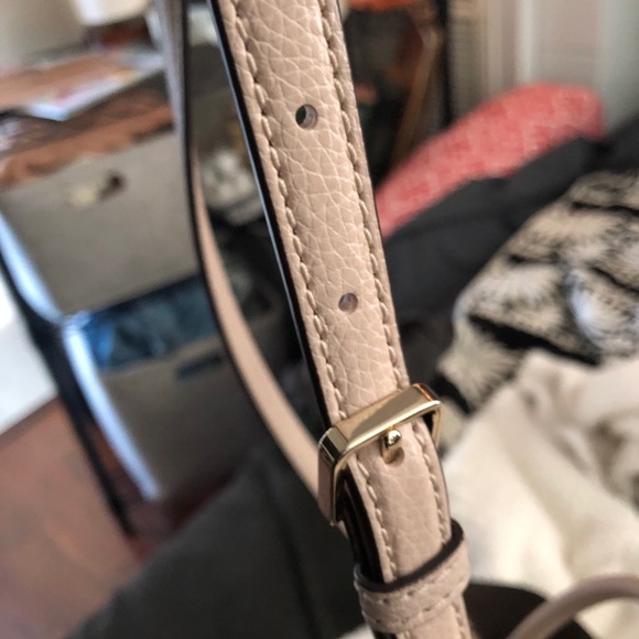 Kate Spade Eva Medium Satchel R$315 🤍 - Picture 11 of 12